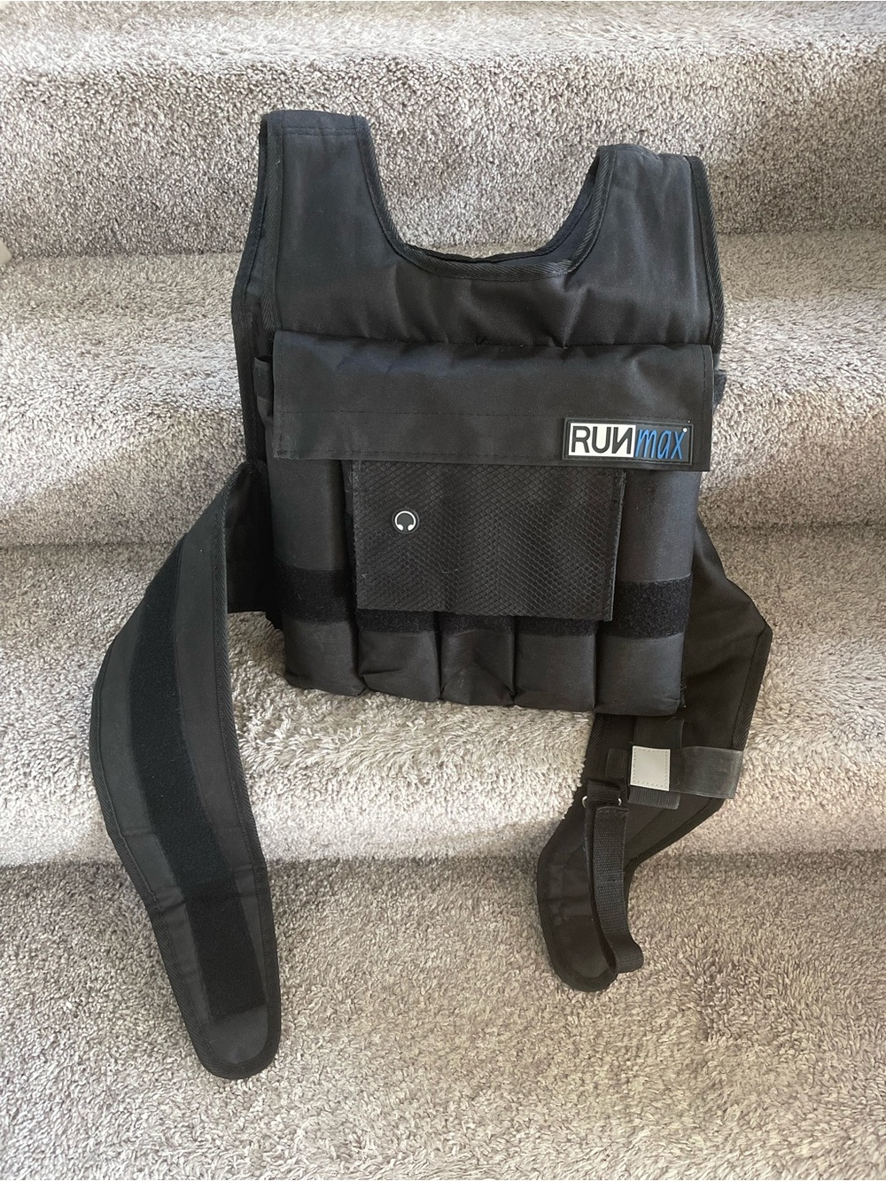 RUNFAST 40LBS PRO WEIGHTED VEST - BLACK